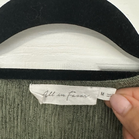 Savvy Plissé Midi Dress with Waist Twist - Picture 7 of 9